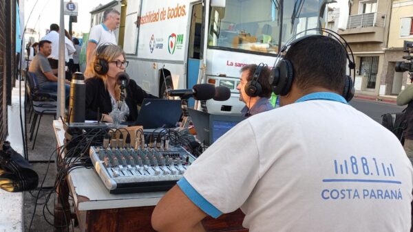 “Costa Paraná”, la radio de la ciudad, organizó otra jornada solidaria de donación de sangre