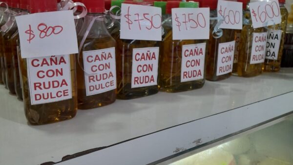 “Muchos esperan al 1° de agosto para tomar caña con ruda, pero otros lo toman todos los días”