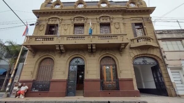 Militantes peronistas proponen «volver a poner las patas en la fuente»