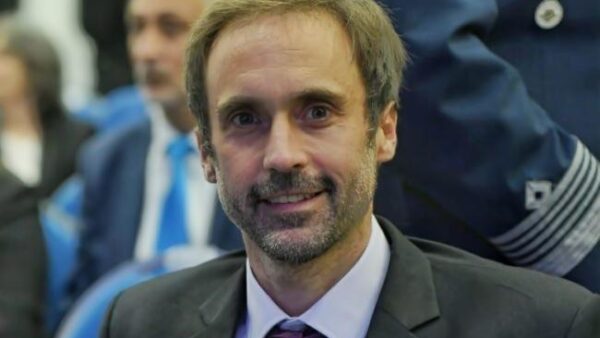Rossi cree que hace falta una reforma laboral, pero no la de Milei