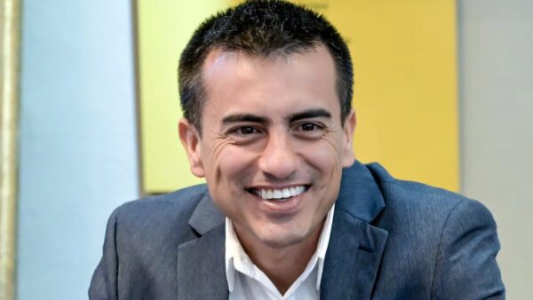 Cáceres habló de las Malvinas, criticó a Milei y ponderó las decisiones políticas de Romero