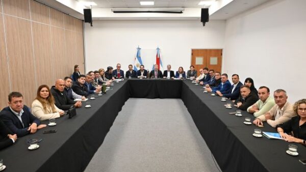 Los intendentes justicialistas llevaron sus reclamos al Gobierno provincial