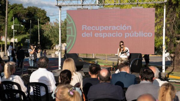 «Palusear a Borges»: Daniel Mecca y su misión de acercar al genio literario a las nuevas generaciones